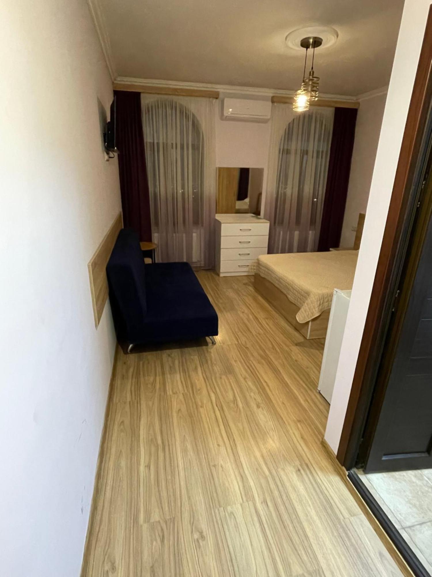 Decca Hotel Erivan Exterior foto